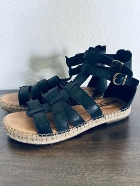 Born Espadrille Gladiator Black Leather Sandals 8